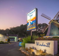 The Big Windmill Motor Lodge