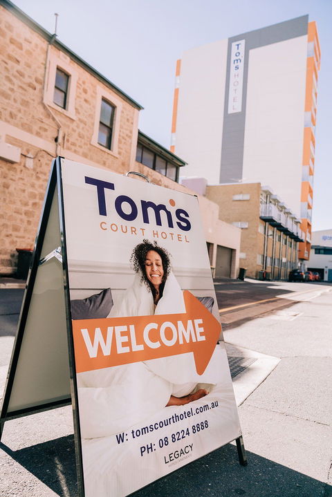 Tom's Court Hotel - Kalgoorlie Accommodation 2