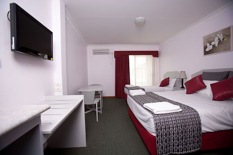 Hume Villa Motor Inn - Kalgoorlie Accommodation 1