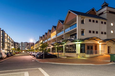 Dolphin Quay Apartment Hotel - Kalgoorlie Accommodation 1
