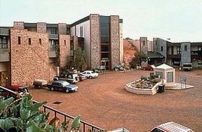 Desert Cave Hotel - Kalgoorlie Accommodation 0