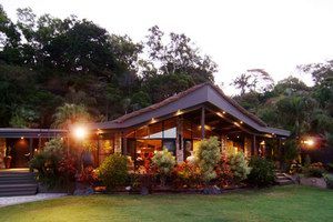 Trinity Beach Palace - Kalgoorlie Accommodation 0