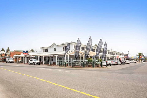 Hotel Victor - Kalgoorlie Accommodation 0