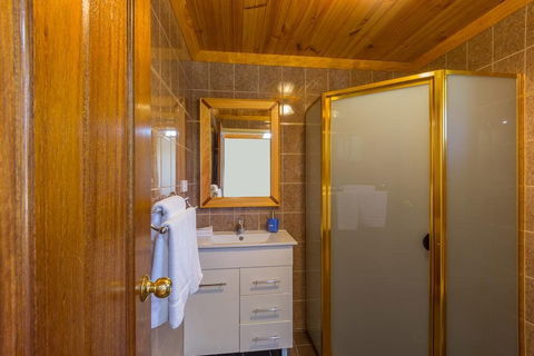 Black Gold Country Cabins and Motel - Kalgoorlie Accommodation 5