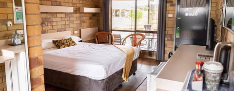 Abacus Motel Mount Isa - Kalgoorlie Accommodation 4