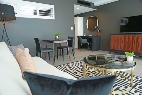 Alex Perry Hotel and Apartments - Kalgoorlie Accommodation 9