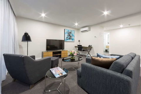 Avenue Hotel Canberra - Kalgoorlie Accommodation 9