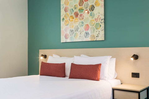 NIghtcap At Balaclava Hotel - Kalgoorlie Accommodation 9