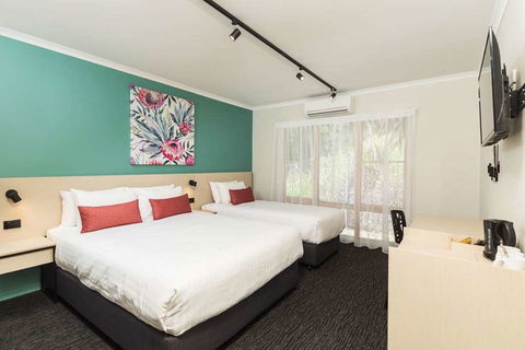NIghtcap At Balaclava Hotel - Kalgoorlie Accommodation 12