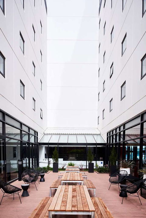 Essence Hotel Carlton - Kalgoorlie Accommodation 0