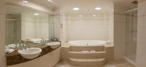 Quality Apartments Adelaide Central - Kalgoorlie Accommodation 2