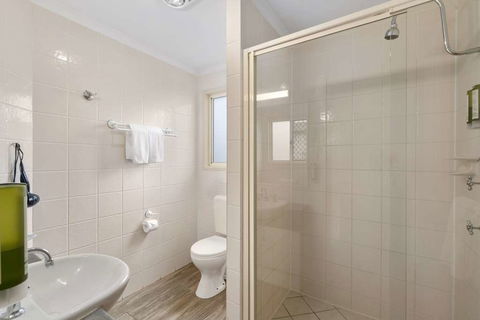 Caboolture Central Motor Inn, SureStay Collection - Kalgoorlie Accommodation 9