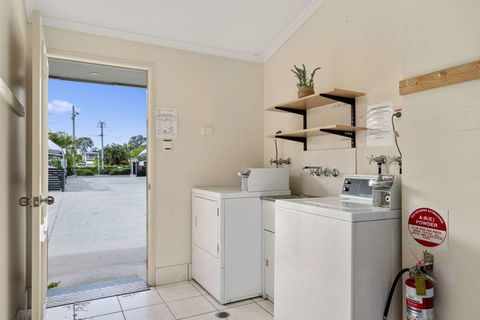 Caboolture Central Motor Inn, SureStay Collection - Kalgoorlie Accommodation 17