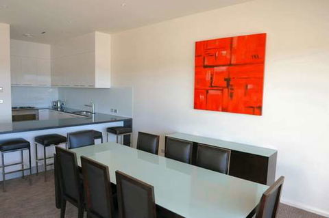 York Cove - Kalgoorlie Accommodation 11