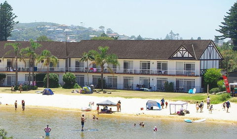 The Clan Lakeside Lodge - Kalgoorlie Accommodation 0