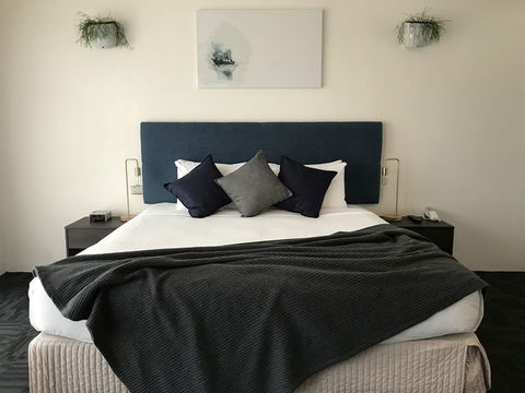 The Clan Lakeside Lodge - Kalgoorlie Accommodation 1