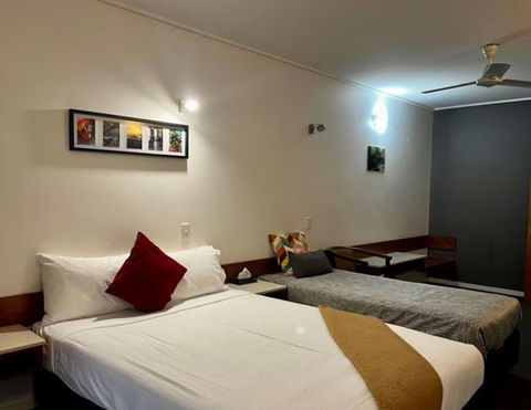 Ayr Traveller's Motel - Kalgoorlie Accommodation 1