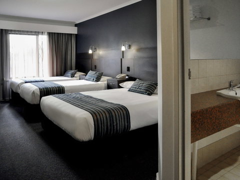 Ibis Styles Adelaide Manor - Kalgoorlie Accommodation 1