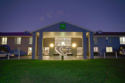 Ibis Styles Canberra - Kalgoorlie Accommodation 5