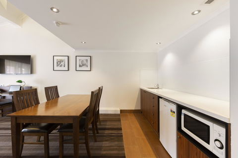 Mercure Canberra - Kalgoorlie Accommodation 17