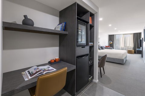 Deco Hotel Canberra - Kalgoorlie Accommodation 7