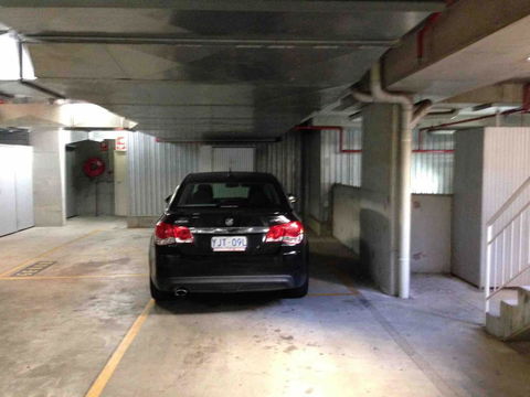 Spacious 1BR Stylish New Acton Apartment +Parking - Kalgoorlie Accommodation 10
