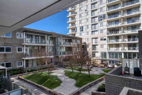 Spacious 1BR Stylish New Acton Apartment +Parking - Kalgoorlie Accommodation 14