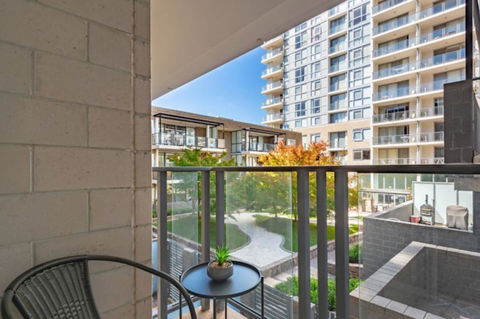 Spacious 1BR Stylish New Acton Apartment +Parking - Kalgoorlie Accommodation 23