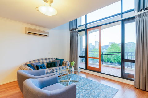 ALLARA CANBERRA - Kalgoorlie Accommodation 0