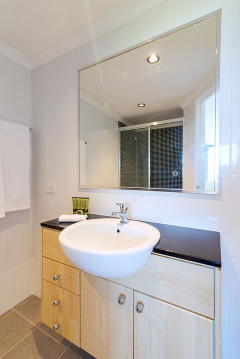 ALLARA CANBERRA - Kalgoorlie Accommodation 13