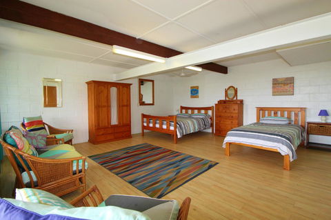 Bally High, 20 Dulconghi Street - Kalgoorlie Accommodation 3