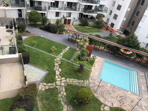 Staying Places - The Avenue - Kalgoorlie Accommodation 2
