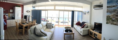 Crystal Blue Apartment - Kalgoorlie Accommodation 32
