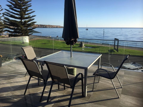 Crystal Blue Apartment - Kalgoorlie Accommodation 2