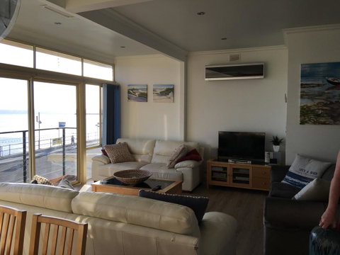 Crystal Blue Apartment - Kalgoorlie Accommodation 35
