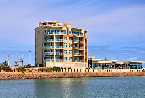 Wallaroo Marina Waterfront Luxe Apartment - Kalgoorlie Accommodation 24