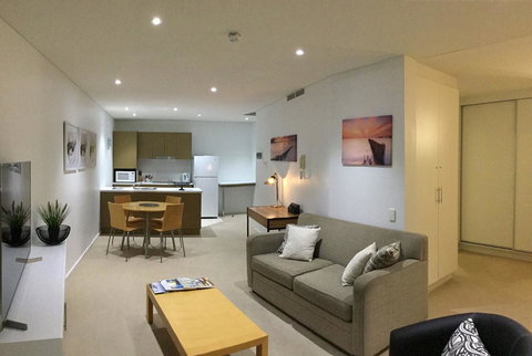 Wallaroo Marina Waterfront Luxe Apartment - Kalgoorlie Accommodation 2