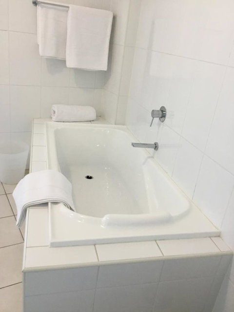 Wallaroo Marina Waterfront Luxe Apartment - Kalgoorlie Accommodation 20