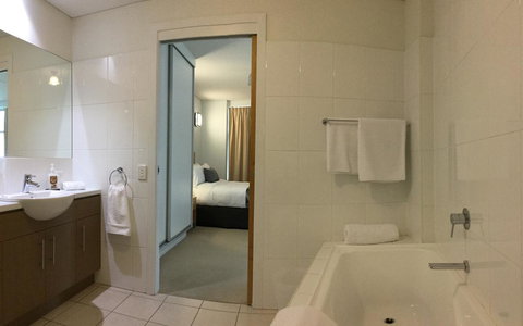 Wallaroo Marina Waterfront Luxe Apartment - Kalgoorlie Accommodation 16