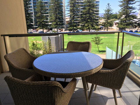 Beachside Luxury Apartments One & Two Bedroom In Beachfront Oaks Pier Building - Kalgoorlie Accommodation 25