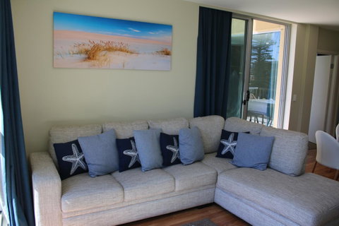 Beachside Luxury Apartments One & Two Bedroom In Beachfront Oaks Pier Building - Kalgoorlie Accommodation 14