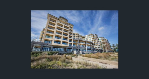Beachside Luxury Apartments One & Two Bedroom In Beachfront Oaks Pier Building - Kalgoorlie Accommodation 2