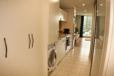 Beachside Luxury Apartments One & Two Bedroom In Beachfront Oaks Pier Building - Kalgoorlie Accommodation 7
