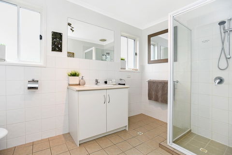 Ainslie Roberts Drive Retreat - Kalgoorlie Accommodation 5