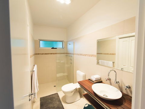 S T U D I O 22 Peaceful Retreat With Garden Views - Kalgoorlie Accommodation 6