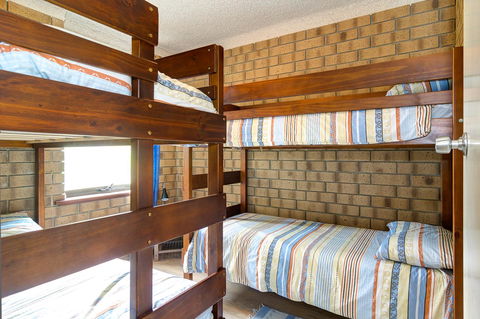 Sun & Surf Aldinga Beach Apartment - Kalgoorlie Accommodation 9