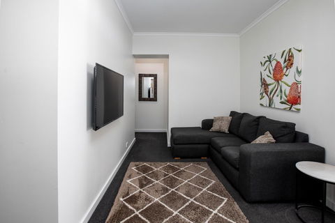 Bay 10 - Suites And Apartments - Kalgoorlie Accommodation 2