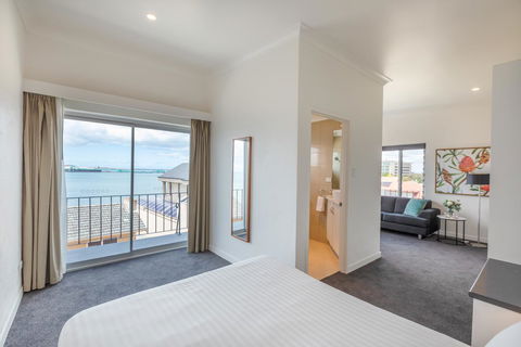 Bay 10 - Suites And Apartments - Kalgoorlie Accommodation 11