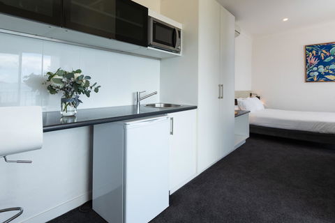 Bay 10 - Suites And Apartments - Kalgoorlie Accommodation 18