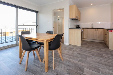 Bay 10 - Suites And Apartments - Kalgoorlie Accommodation 10
